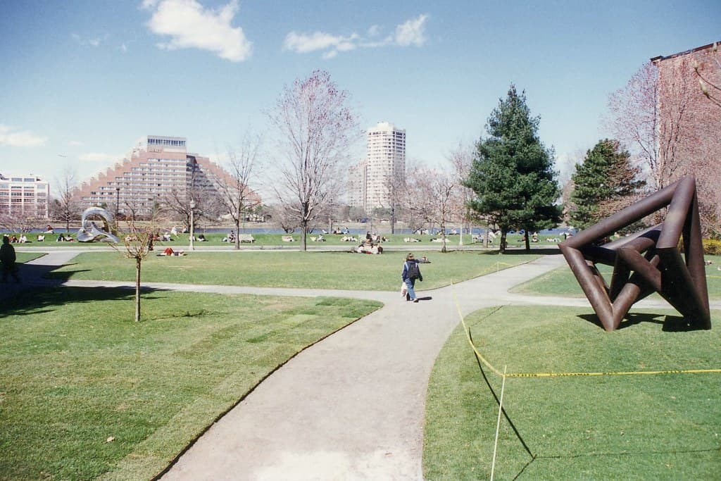Boston - BU: Alpert Mall and BU Beach