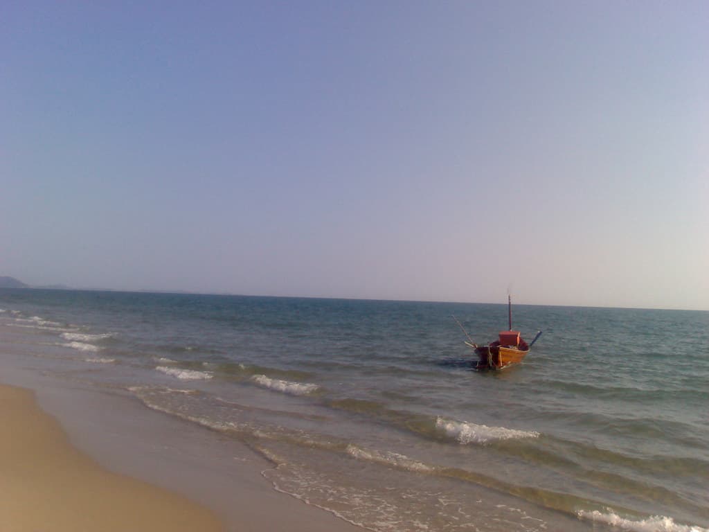 Mae Ramphueng Beach