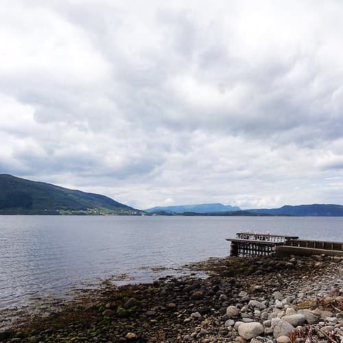 Les bords de mer #rosendal #fjord #norway #ilovenorway #latergram #sky #sea #photowall #publicimage #photooftheday #master_pics #master_shots #bestoftheday #shootermag #impression_instagram #instagood #inkstagram #instagramhub #iphonesia #iphoneonly #ipho