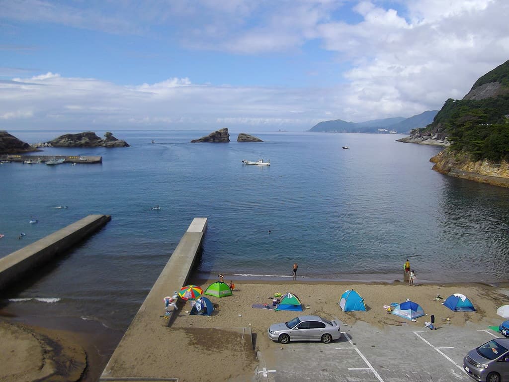 Kumomi Beach — photo by izunavi