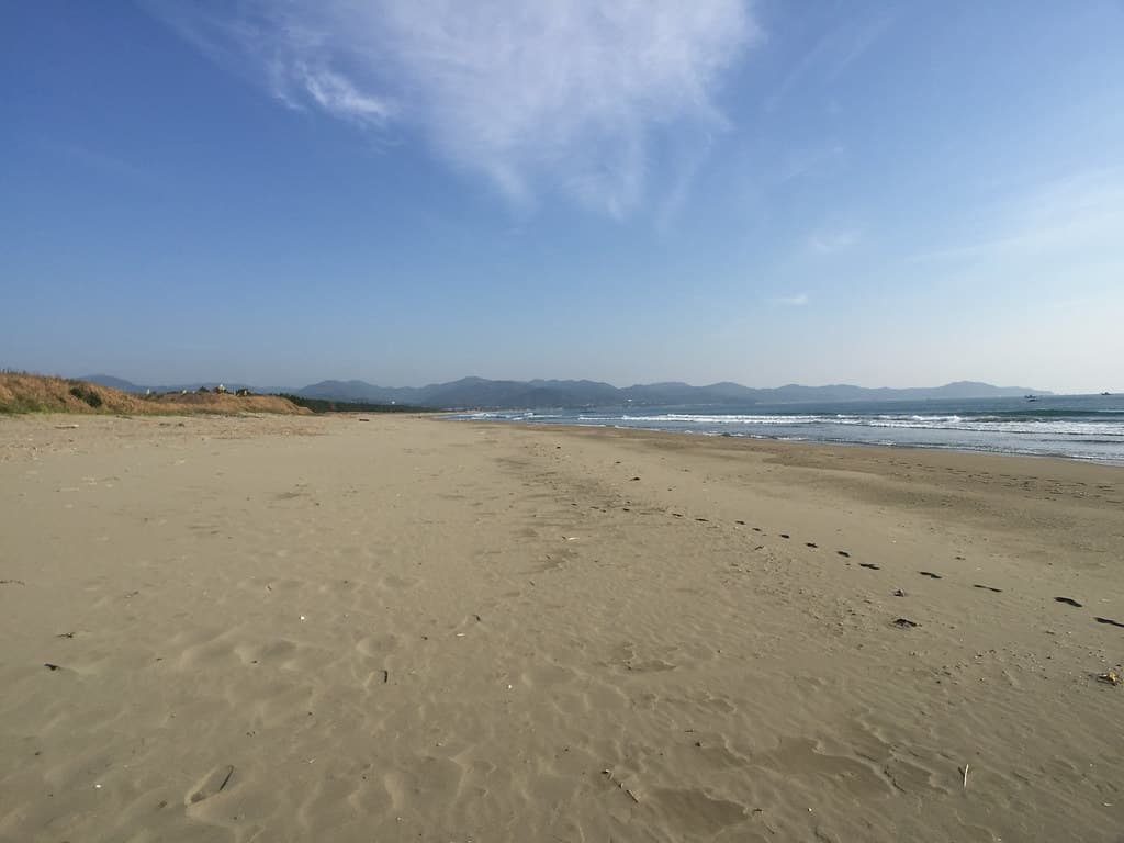 Hirano Beach — photo by Shigeyama