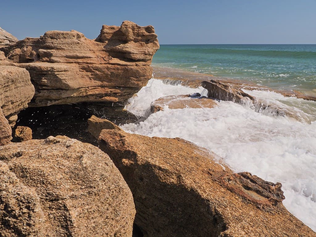 Same Rocks, Different Splash