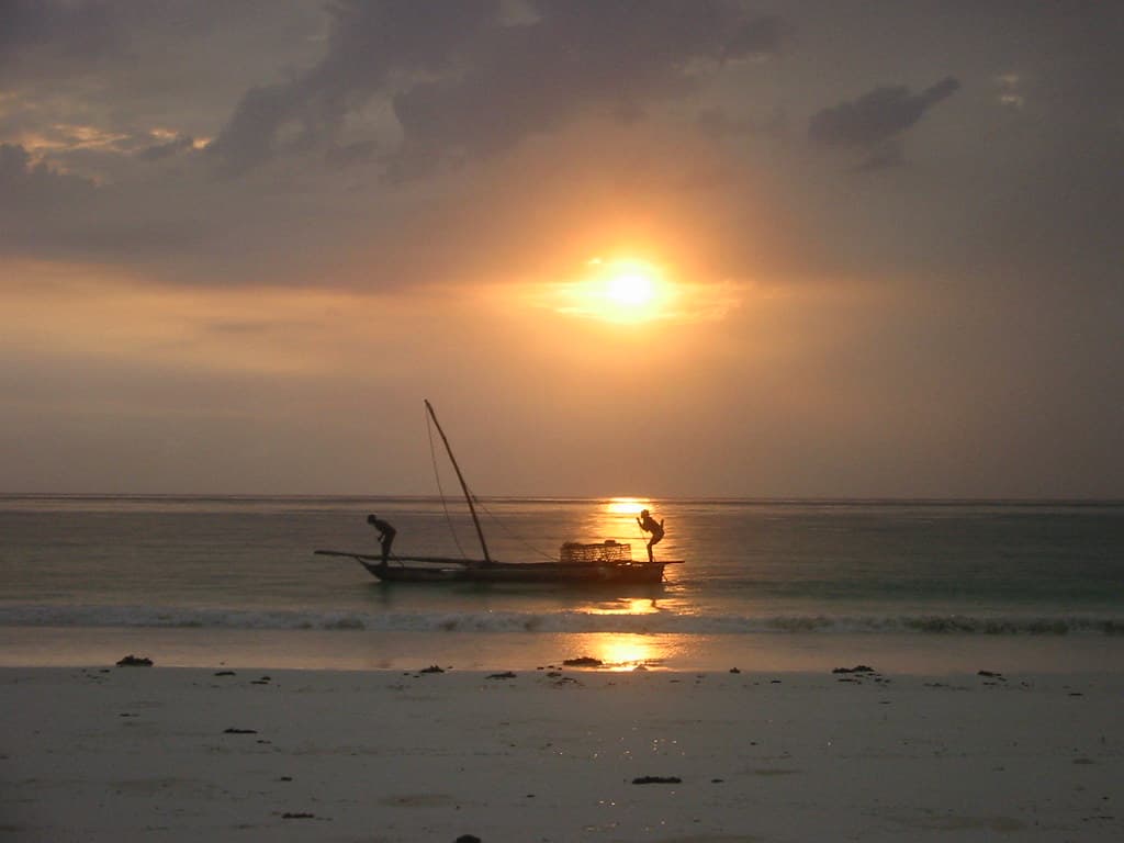 Mbuyu Tende Beach — photo by imnewtryme