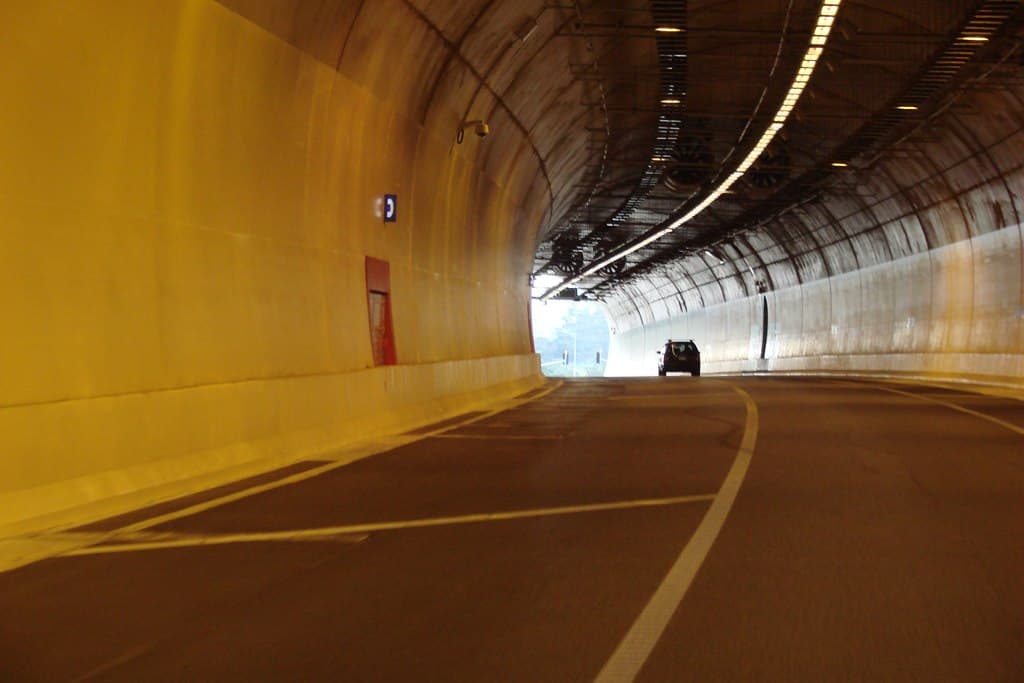 Northern Toll Road. Tunnel.
