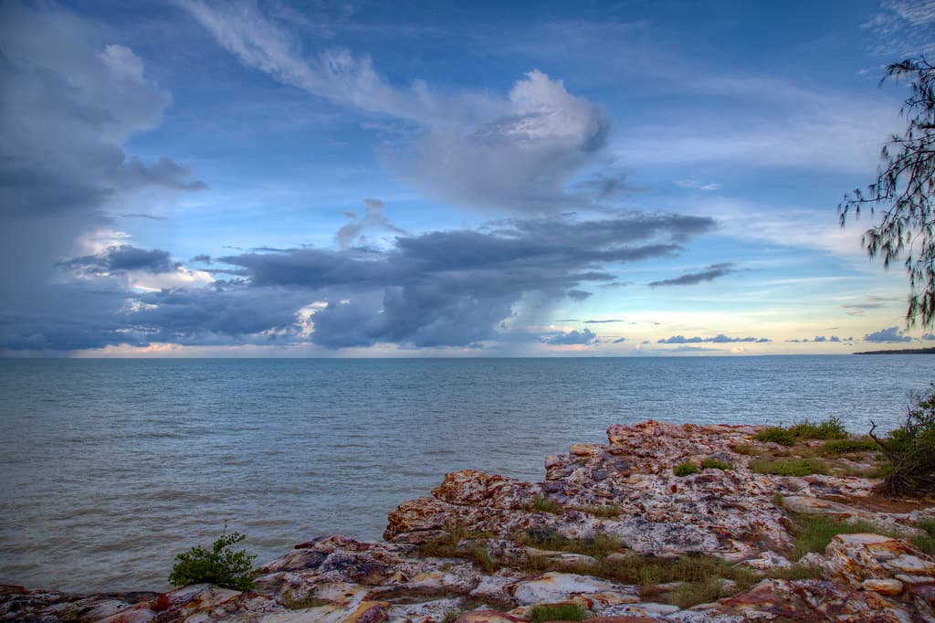 Galloping clouds