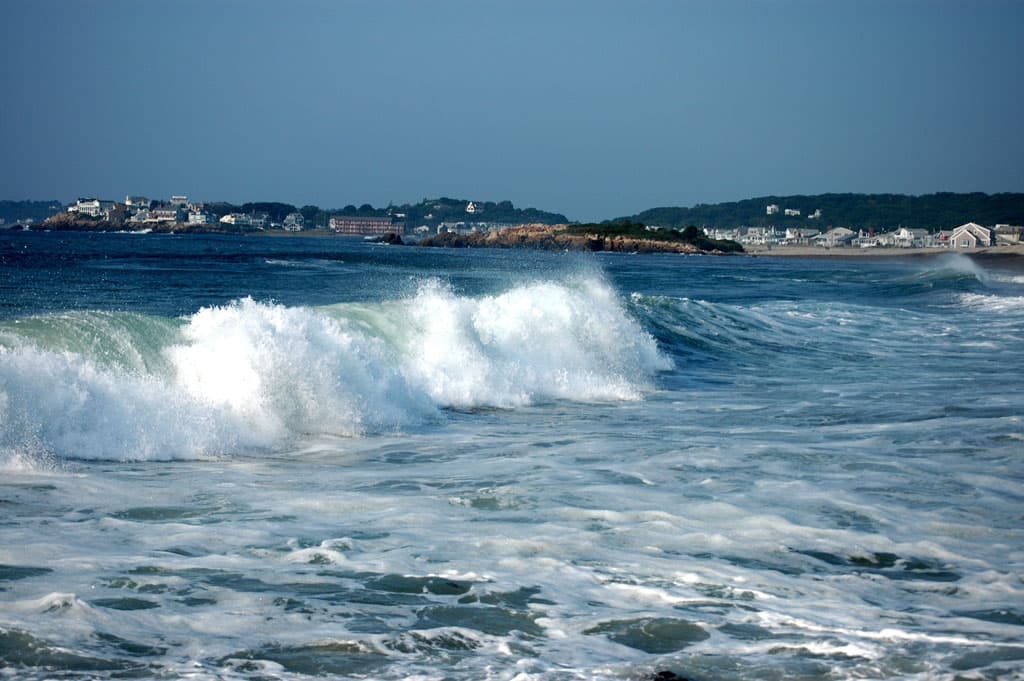 High surf at Cape Hedge Beach on North Shore *