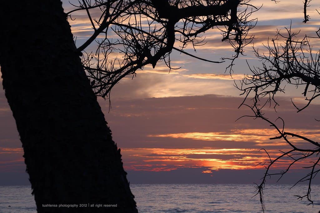 Pohon Batu Beach