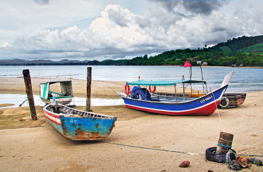 Pantai Pasir Hitam — photo by Bernard Spragg