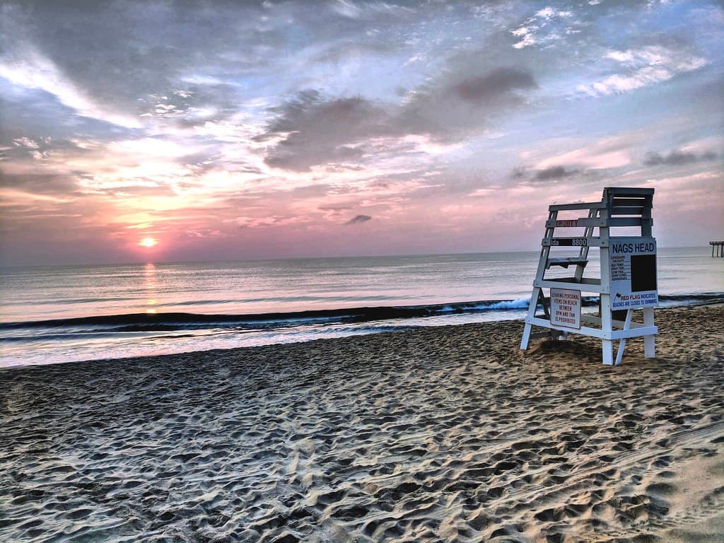 Jennettes Pier Beach — photo by photo516