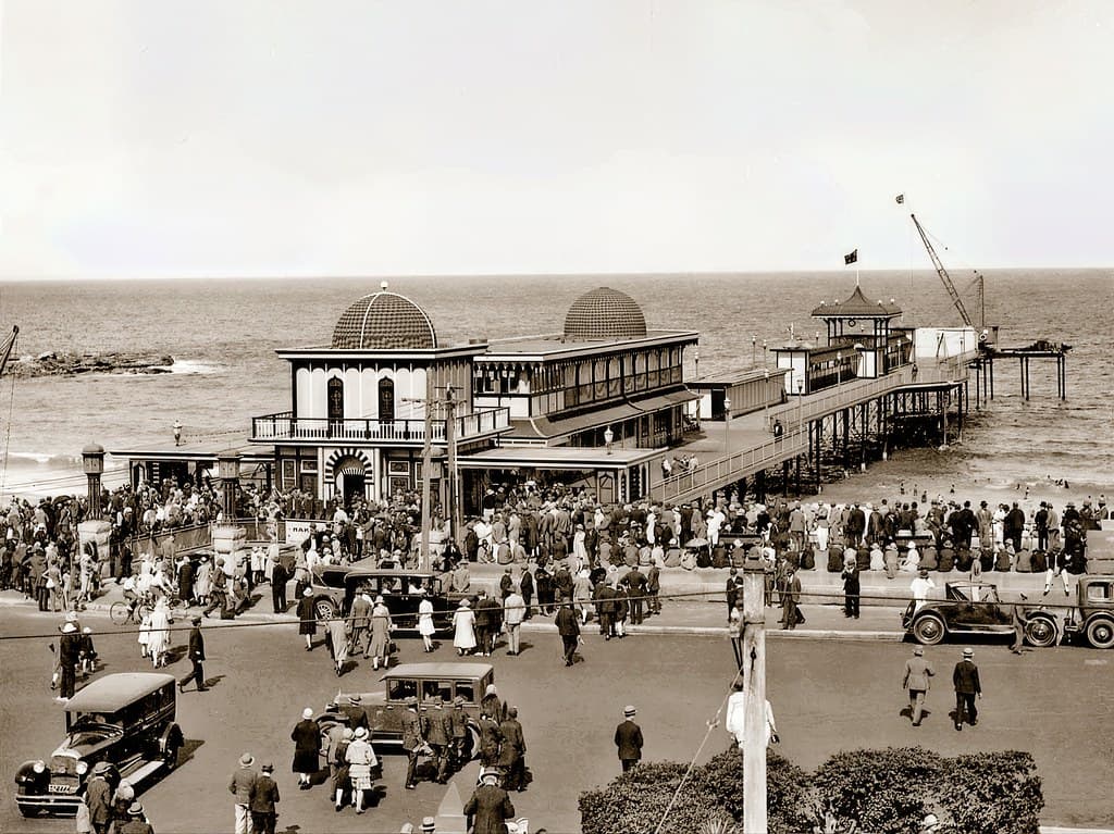10 November 1928 - "Coogee Pier", Sydney, New South Wales, Australia (restored version)