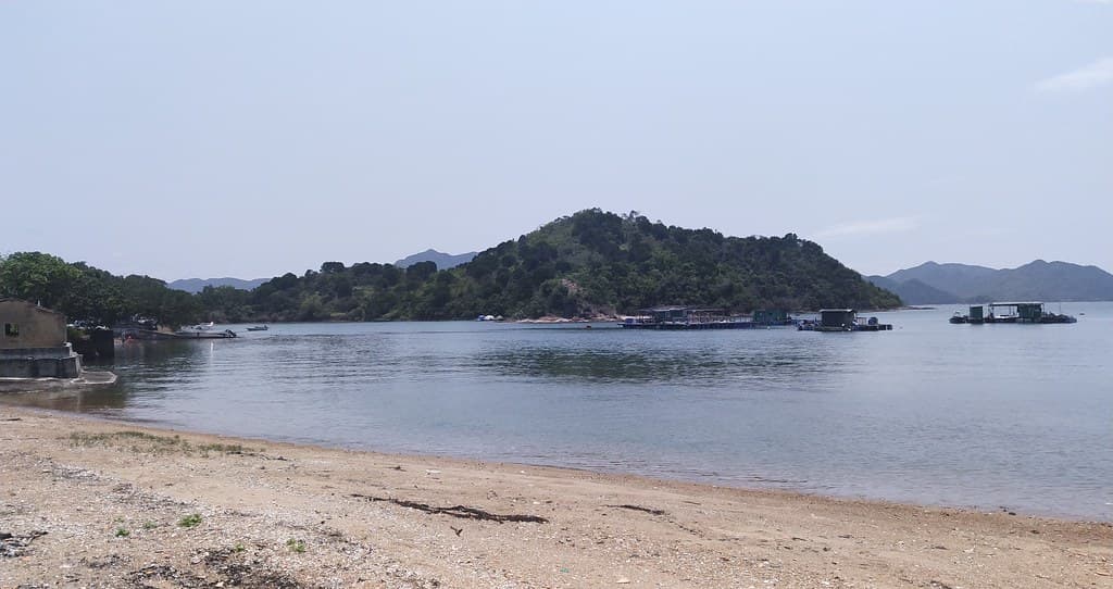 Sam A Pink Rock Beach — photo by tak.wing