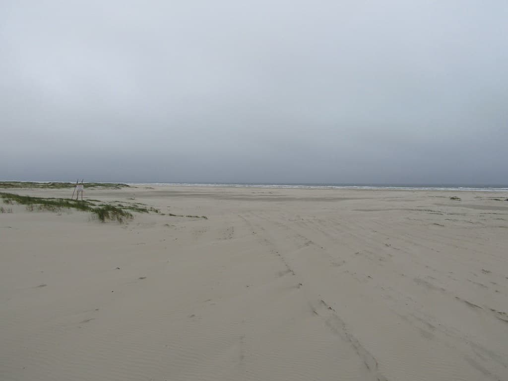 West Vlieland Beach — photo by Ruben Holthuijsen