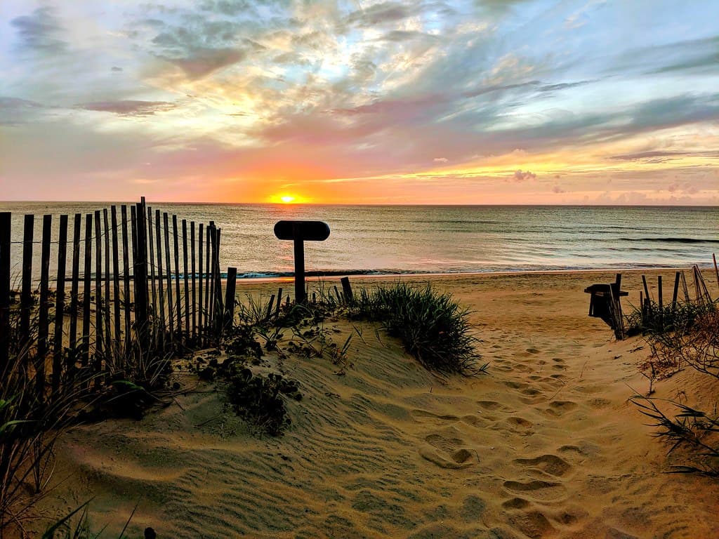 Jennettes Pier Beach