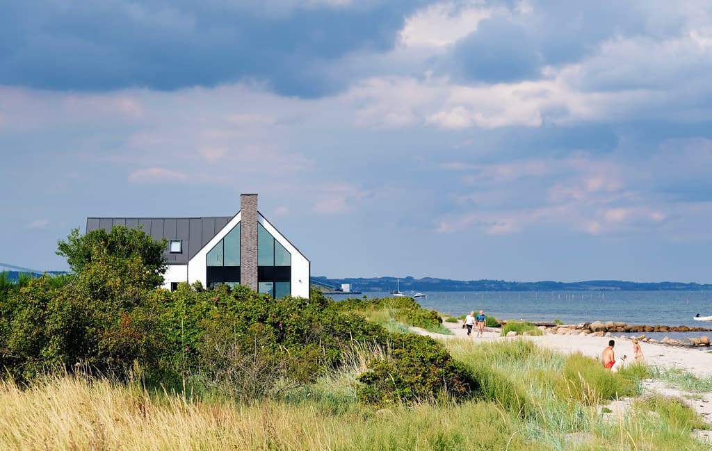 Åkrogen Beach