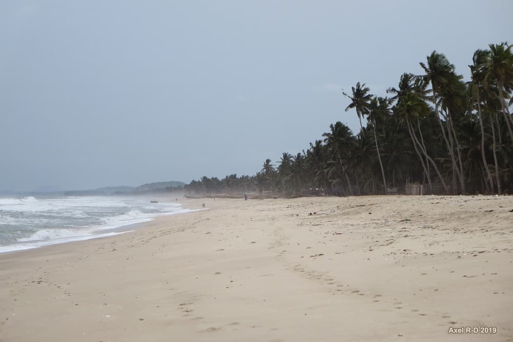 Winneba Beach — photo by -AX-