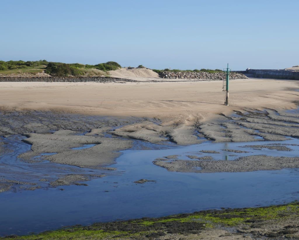 Marée basse dans l'estuaire de la Gerfleur, Carteret, Barneville-Carteret, Cotentin, Manche, Normandie, France.