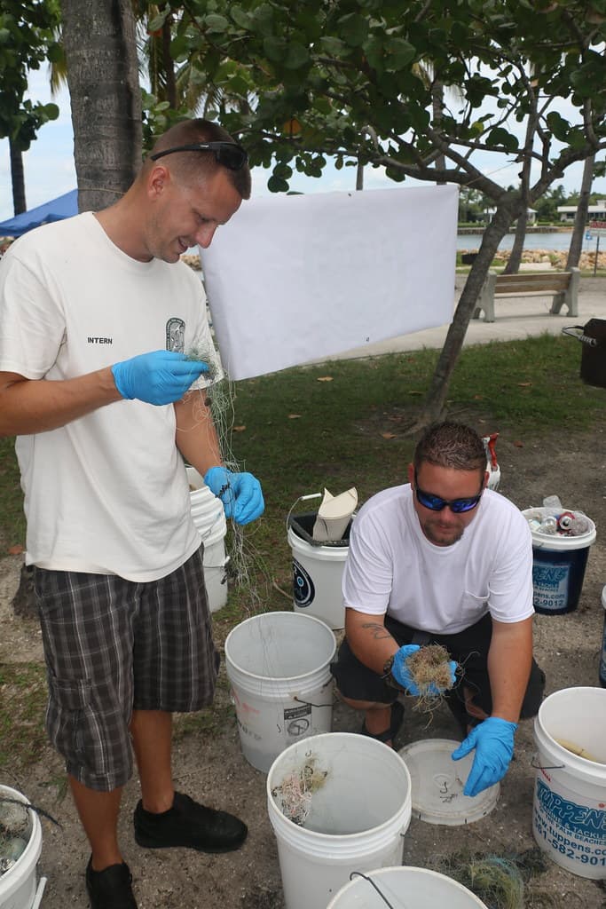 Dubois Park beach cleanup 03