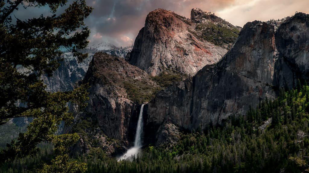 Bridalveil Falls