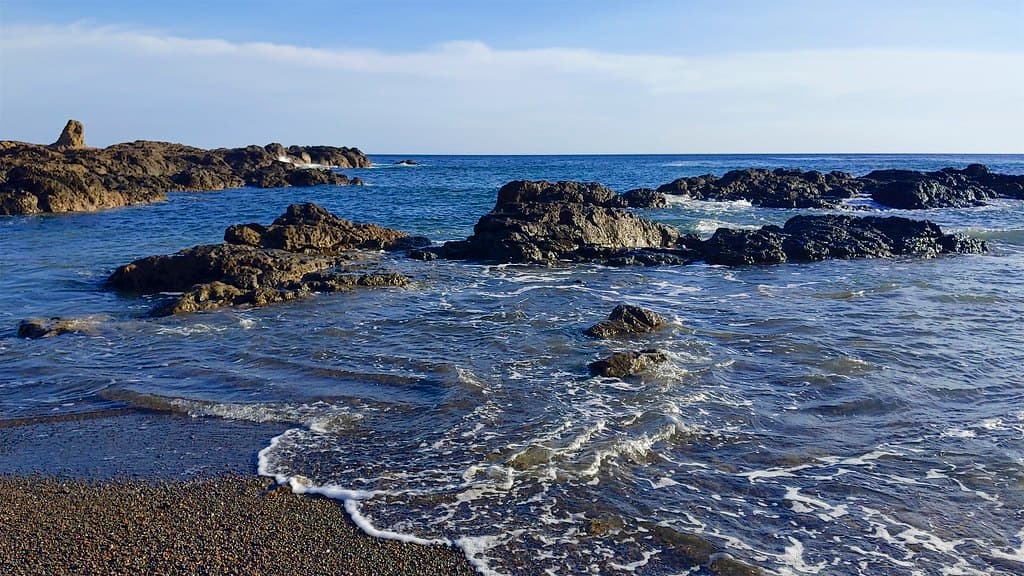 Isla Chora Beach — photo by designwallah