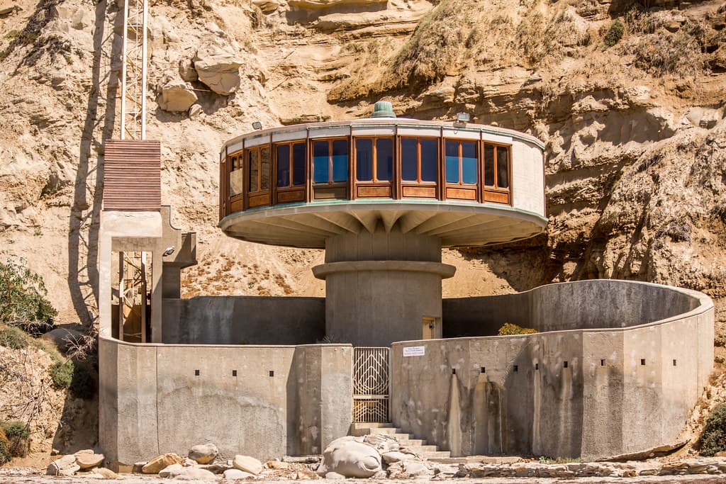 Bell Pavillon House, Dale Naegle