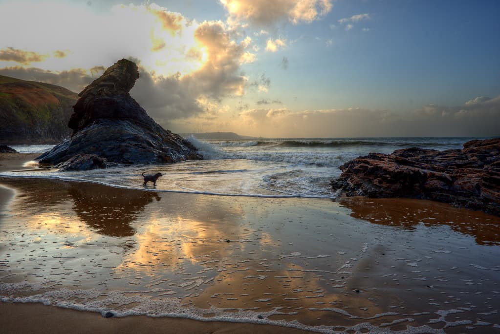 Llangrannog Beach — photo by superdove