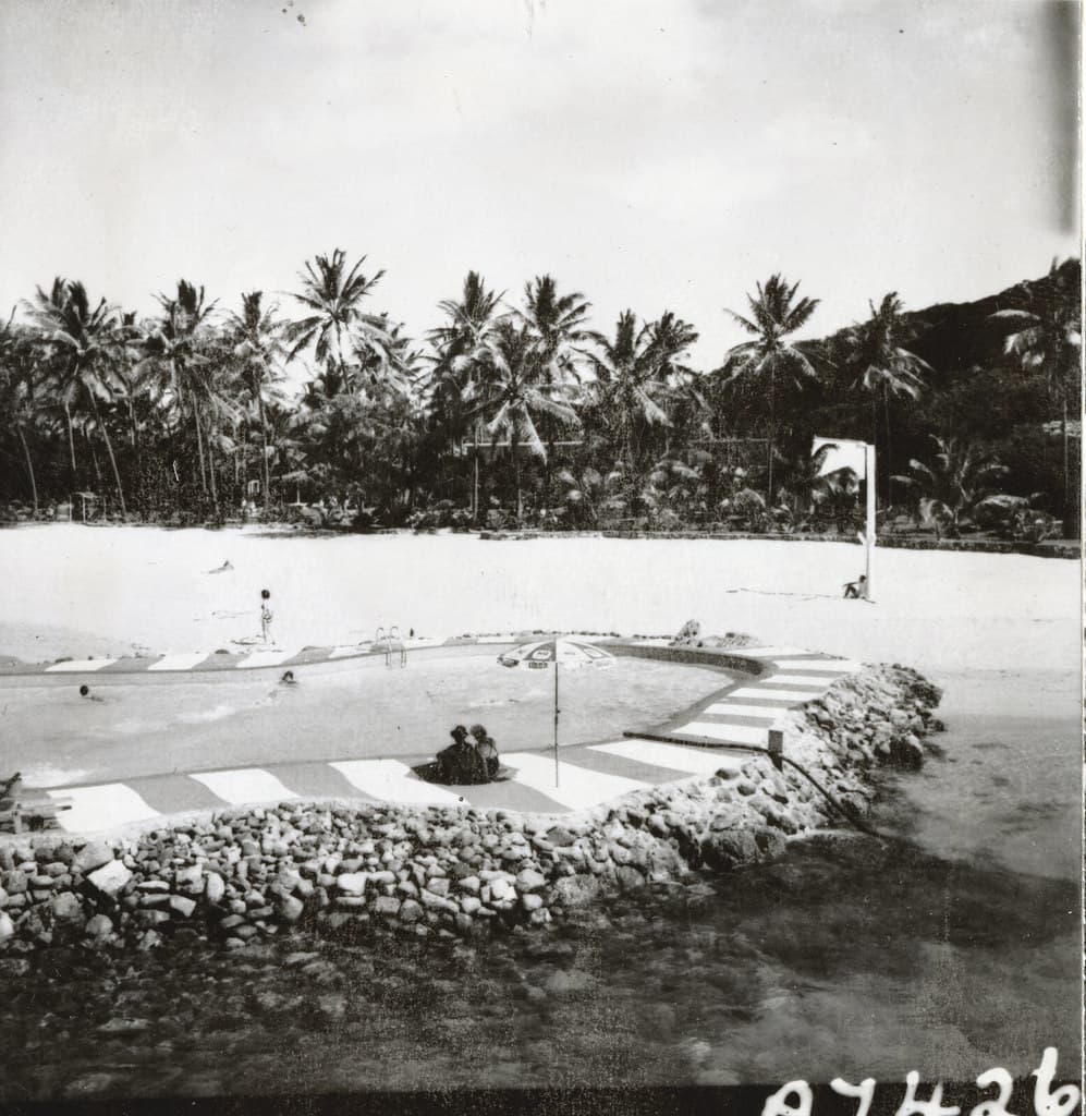 Brampton Island - Swimming Pool & Beach