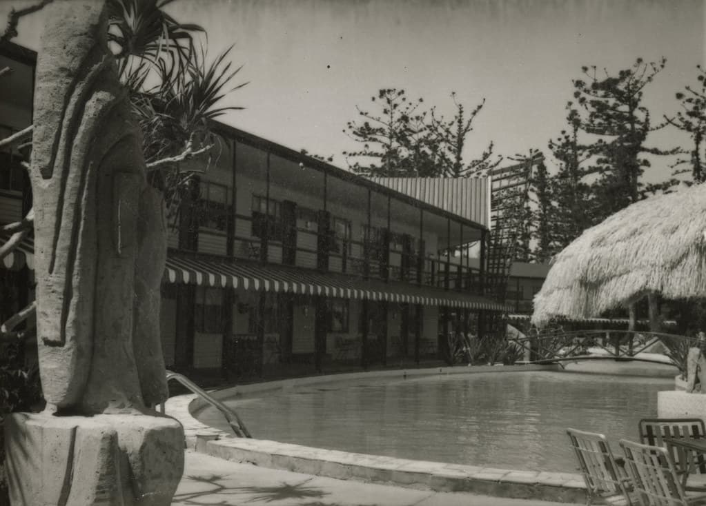 Daydream Island, Swimming Pool & Accommodation