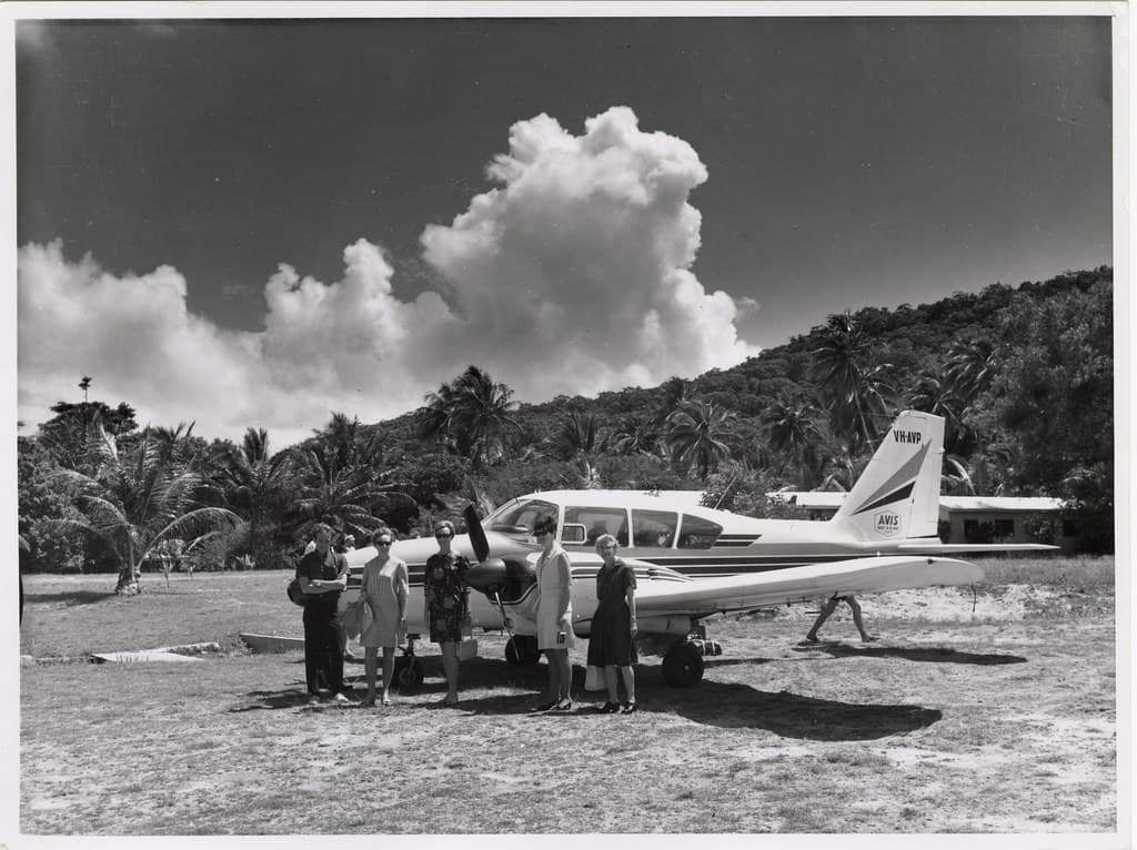 Dunk Island Guests Arrive by Air