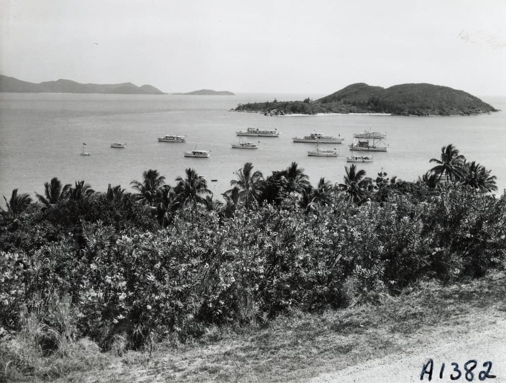 Lindeman Island View to Seaforth Island
