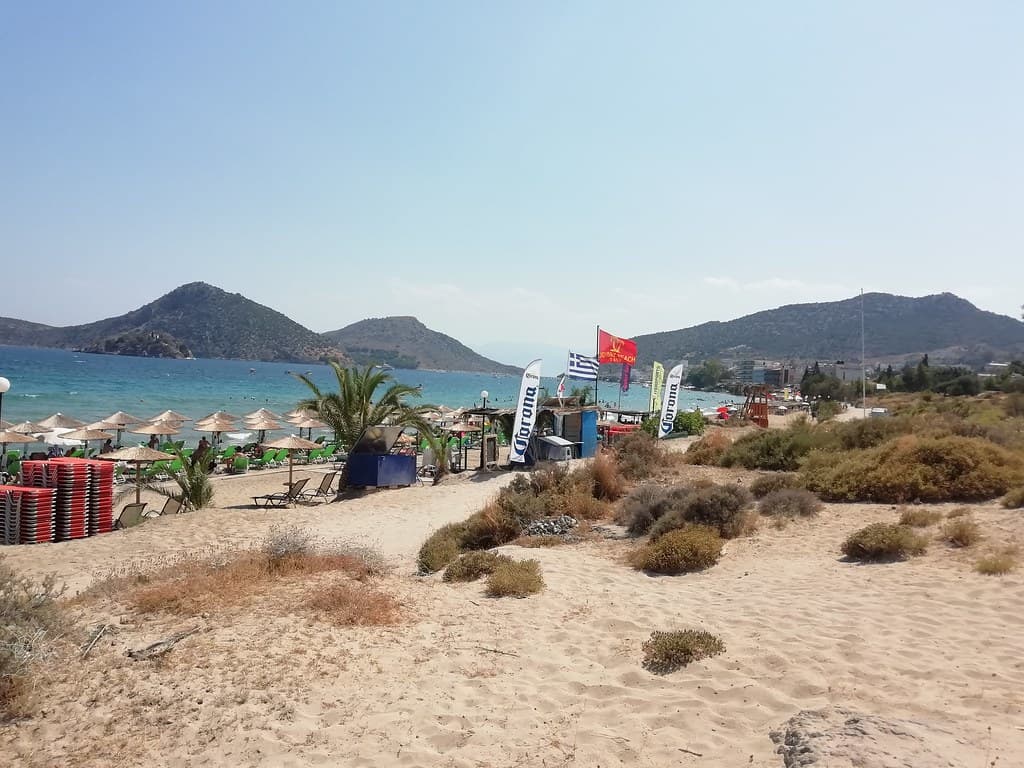 Arvanitia Beach — photo by geraf