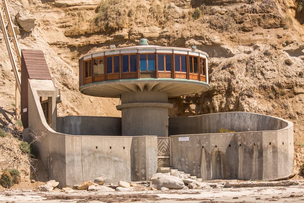 Bell Pavillon House, Dale Naegle
