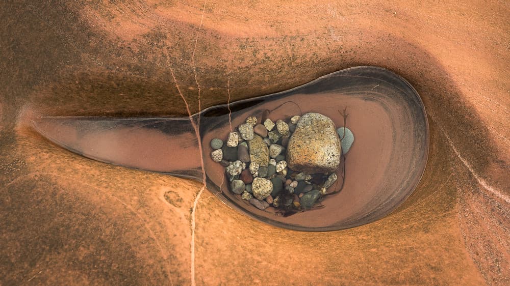 Teardrop rock