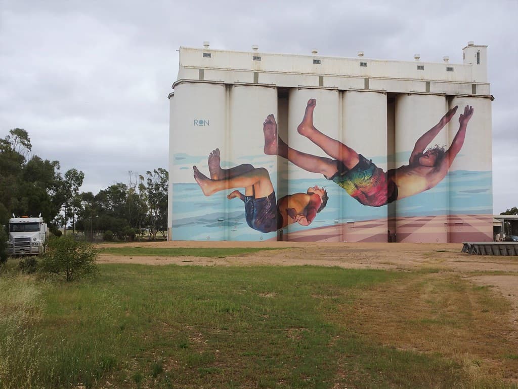 Tumby Bay. The vibrant silo art.