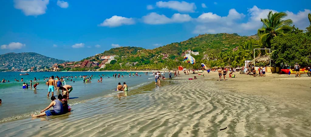 2020 - Mexico - Zihuatanejo - 54 of 137 - Playa la Ropa