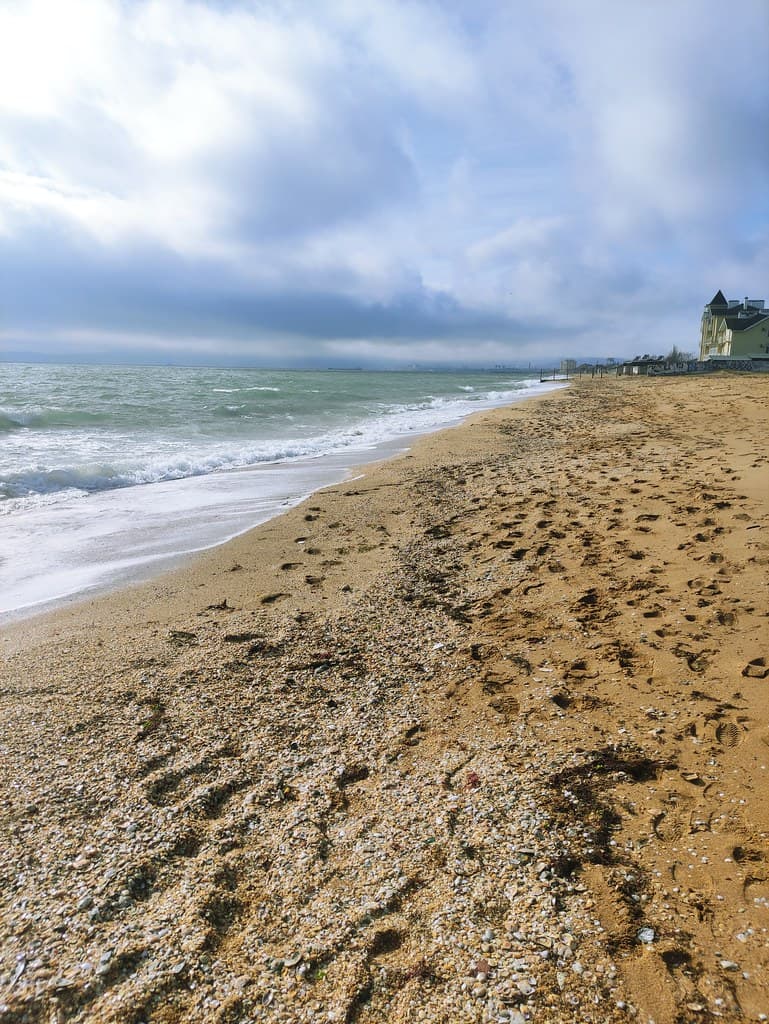 Berehove Beach — photo by Art (RUS) Potosi