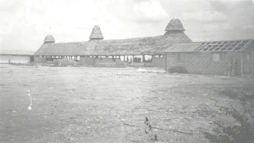 San Francisco de Jinaguayabo once was one of the best beaches in Villa Clara Province. Building the facilities (Big Restaurant) in traditional Taino caney/bohio combination (you could say is the Eclectic of the Taino architecture), circa late 60's