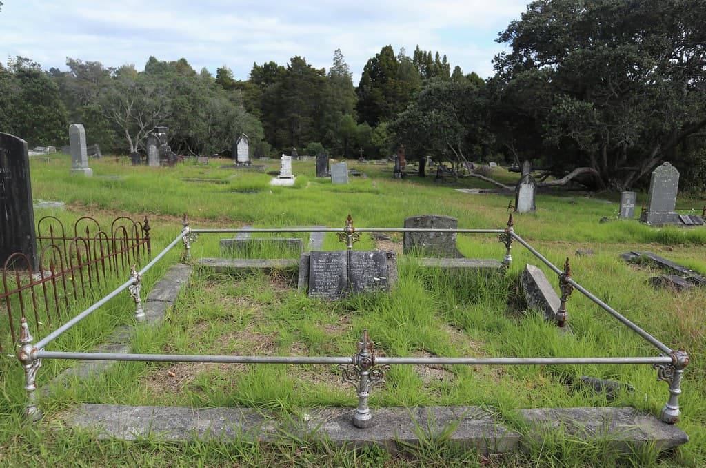 Roman Catholic Division A, Row 4, Plots 15 & 17