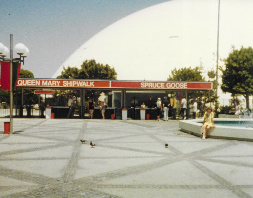 Long Beach -  California - Los Angeles County - Queen Mary Ship Walk & Spruce Goose - 1980