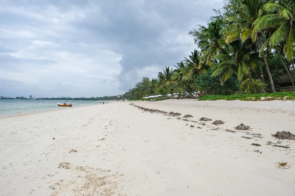 Maweni Beach — photo by Francisco Anzola