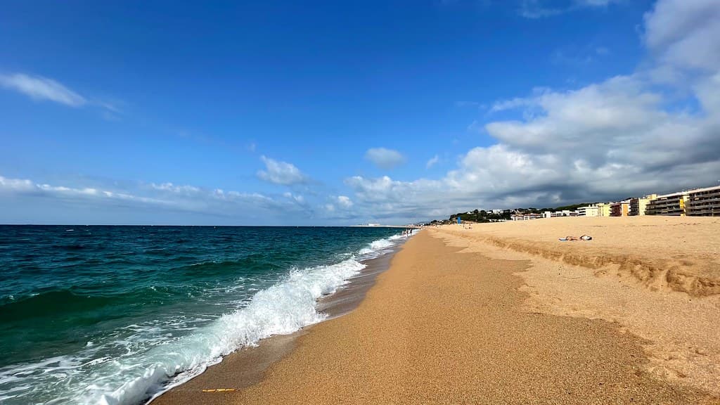 Tres Micos Beach — photo by Joanbrebo