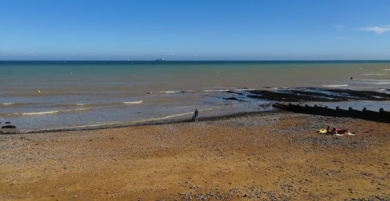 Sur la plage, beauté de la Manche, Douvres, Kent, Angleterre, Royaume-Uni.