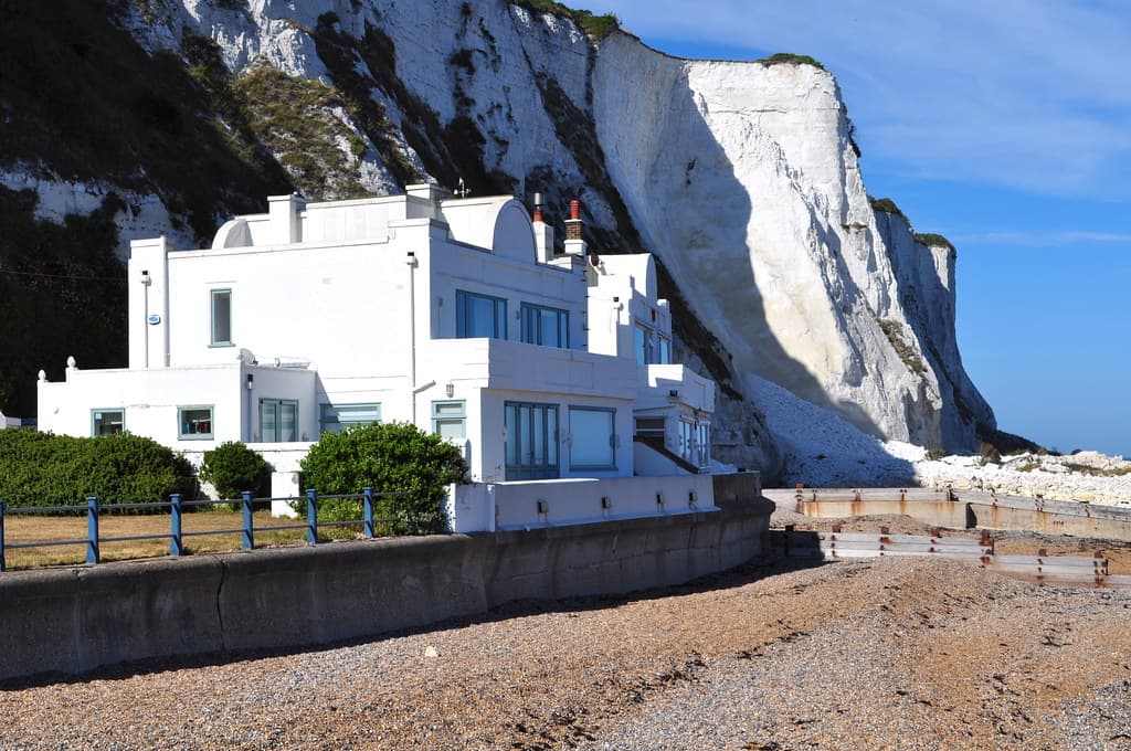 La maison au pied des falaises, Douvres, Kent, Angleterre, Royaume-Uni.