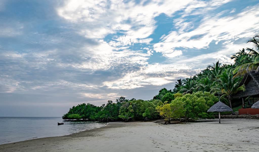 Chole Island Beach — photo by Ninara31