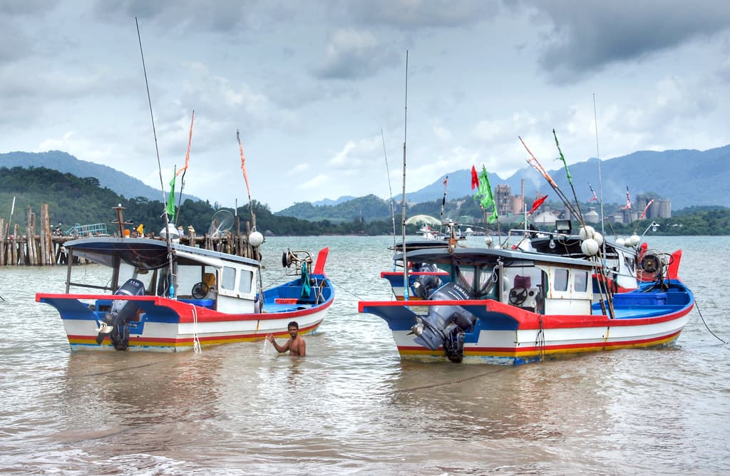 Pantai Pasir Hitam — photo by Bernard Spragg