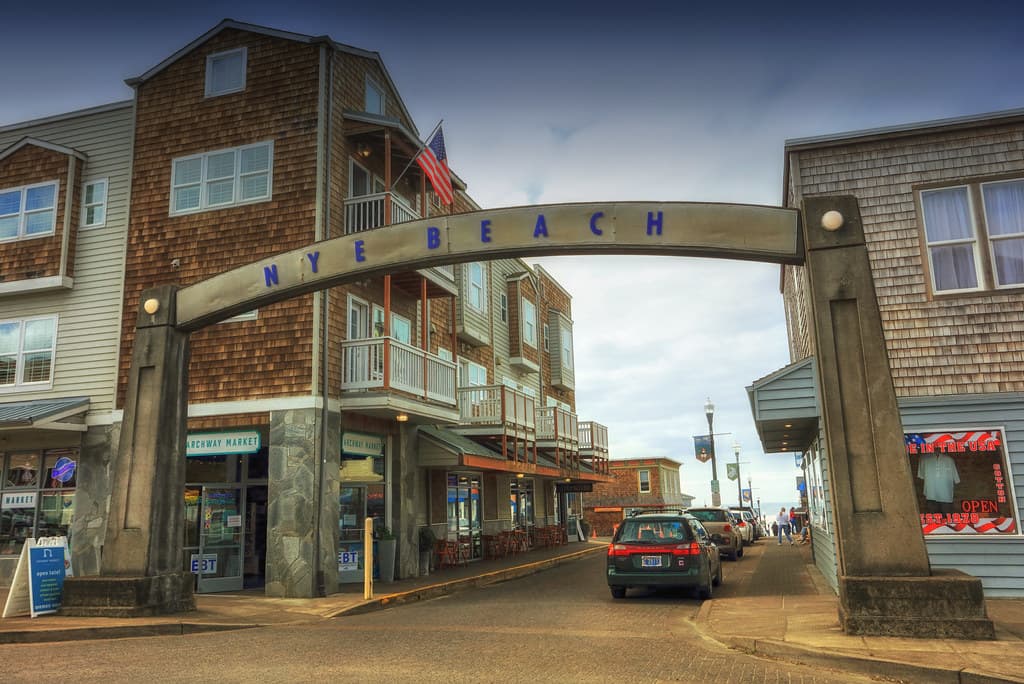 Nye Beach Arch