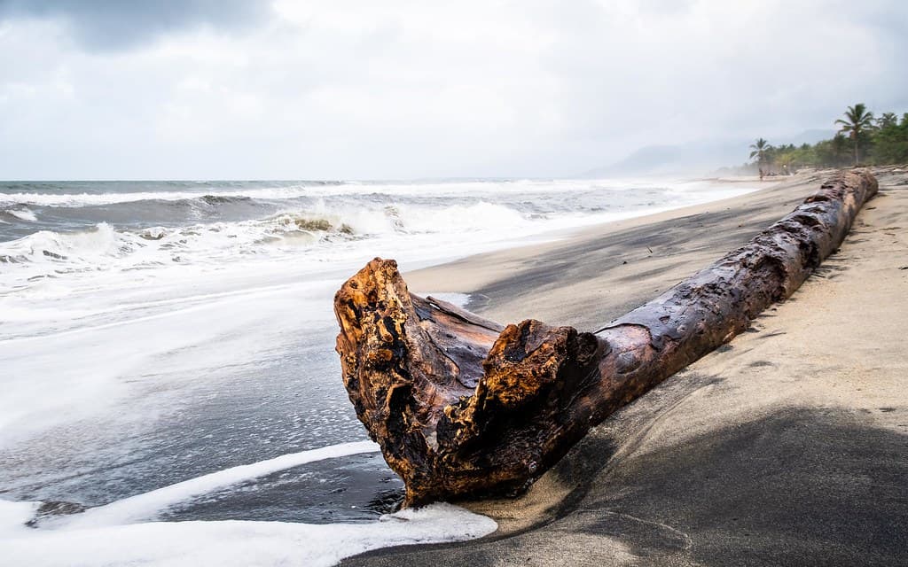 Playa Mareygua — photo by Seb MAR 2