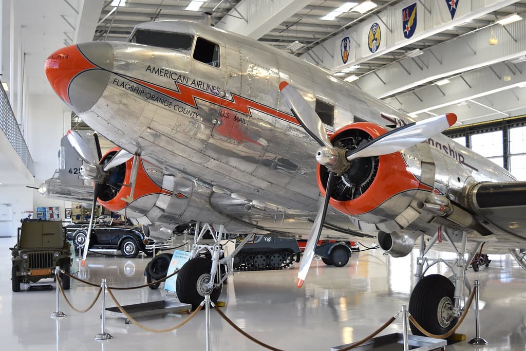 Douglas DC-3 ‘NC16005’ “Flagship Orange County”
