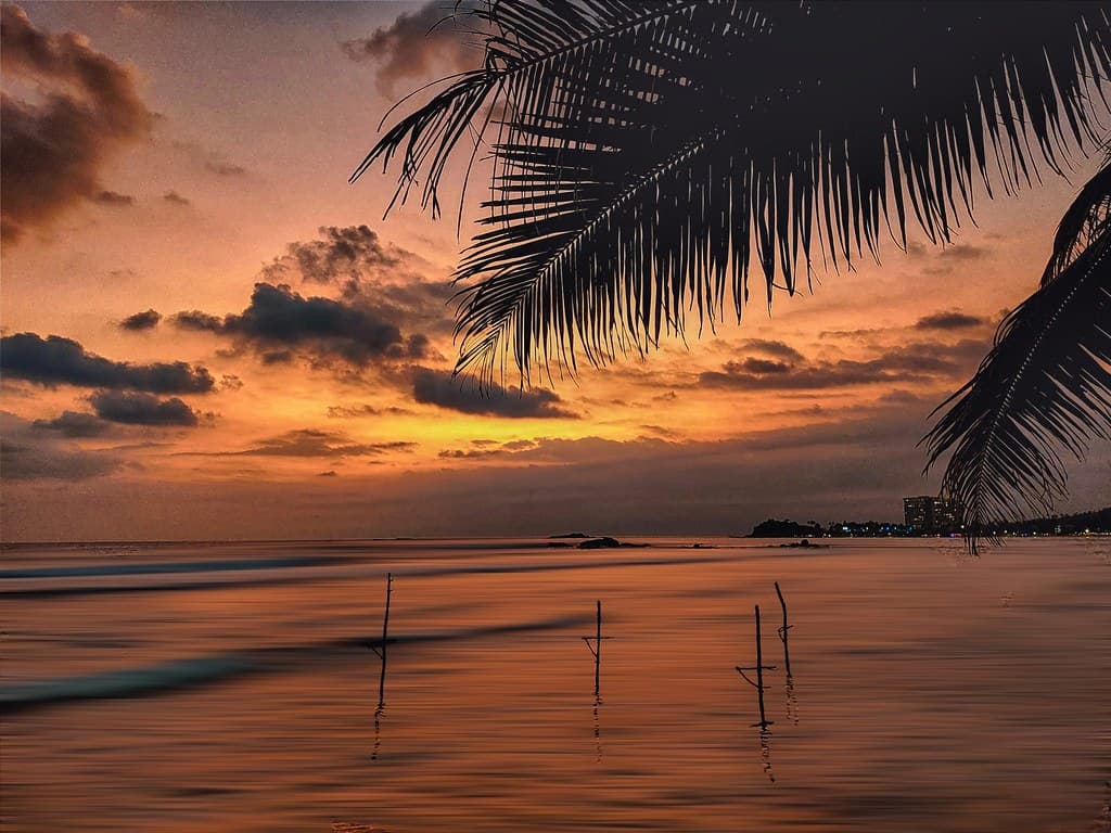 Galle Fort Beach — photo by paaddor