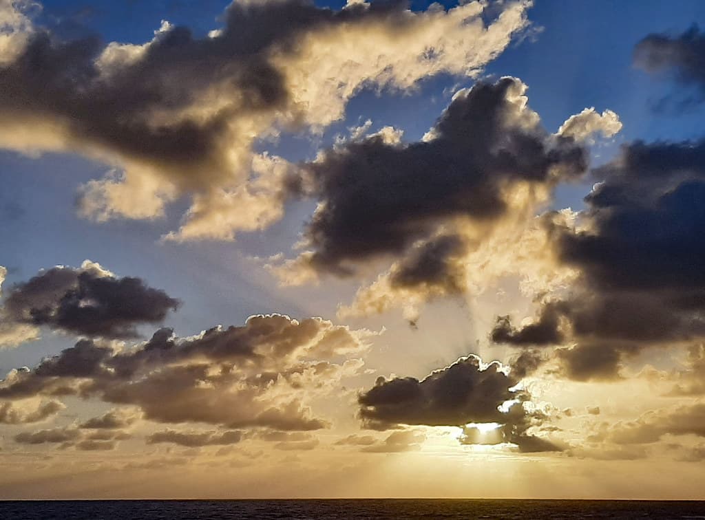 Silver lining over middle beach