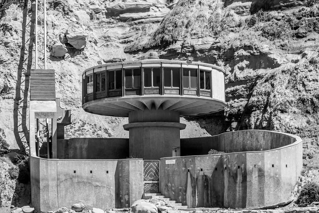 Bell Pavillon House, Dale Naegle